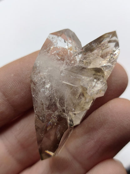 Rauchquarz Kristallstufe – Natürlicher Kristallverbund mit mehreren Spitzen – Roh Sammler Stufe Kristall Rarität Edelstein Deko Heilstein - Art of Nature Berlin