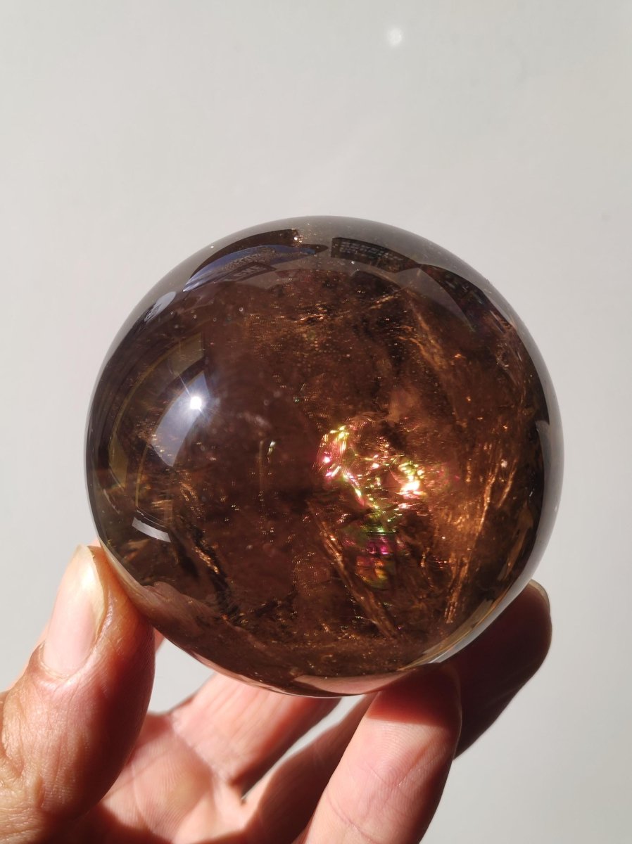 Rauchquarz Smokey Quarz Regenbogen ~ Magische Edelstein Kugel Massage & Deko Sphere Crystal Spielkugel Meditation ~HIPPIE ~Heilstein Rarität - Art of Nature Berlin