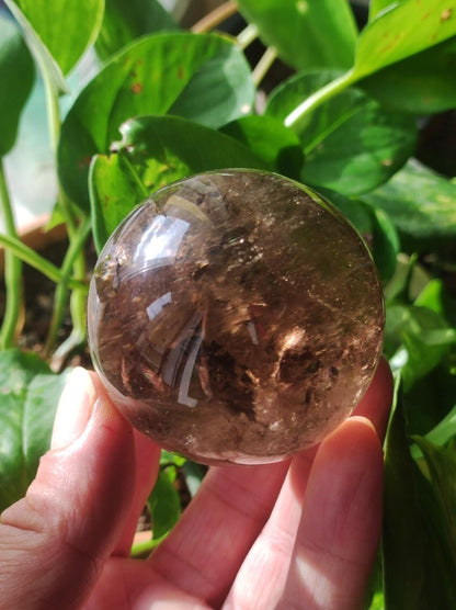 Rauchquarz Smokey Quarz Regenbogen ~ Magische Edelstein Kugel Massage & Deko Sphere Crystal Spielkugel Meditation ~HIPPIE ~Heilstein Rarität - Art of Nature Berlin