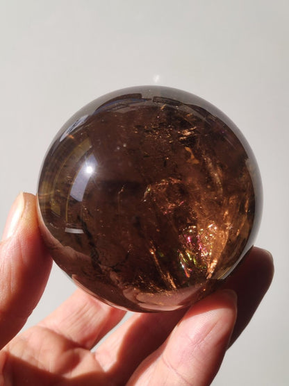 Rauchquarz Smokey Quarz Regenbogen ~ Magische Edelstein Kugel Massage & Deko Sphere Crystal Spielkugel Meditation ~HIPPIE ~Heilstein Rarität - Art of Nature Berlin