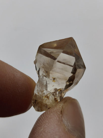 Rauchquarz Zepter Kristall – Natürlicher Scepter Quartz mit transparenter Spitze – 25 mm Kristall Stufe Sammler Unikat Geschenk Heilstein - Art of Nature Berlin
