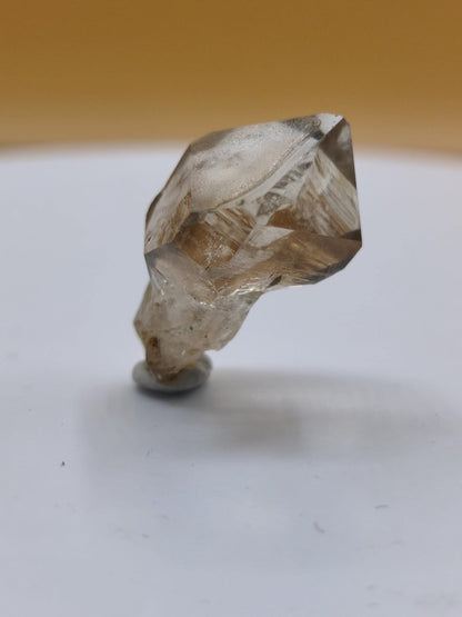 Rauchquarz Zepter Kristall – Natürlicher Scepter Quartz mit transparenter Spitze – 25 mm Kristall Stufe Sammler Unikat Geschenk Heilstein - Art of Nature Berlin