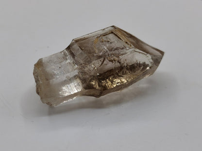 Rauchquarz-Zepterquarz aus Erongo Namibia – klare Wachstumsstrukturen Zepter Kristall Natürlicher Scepter Quartz Stufe Mineralien Sammler - Art of Nature Berlin