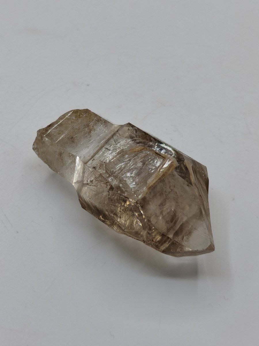 Rauchquarz-Zepterquarz aus Erongo Namibia – klare Wachstumsstrukturen Zepter Kristall Natürlicher Scepter Quartz Stufe Mineralien Sammler - Art of Nature Berlin