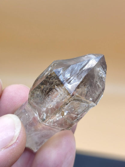 Rauchquarz-Zepterquarz aus Erongo Namibia – klare Wachstumsstrukturen Zepter Kristall Natürlicher Scepter Quartz Stufe Mineralien Sammler - Art of Nature Berlin