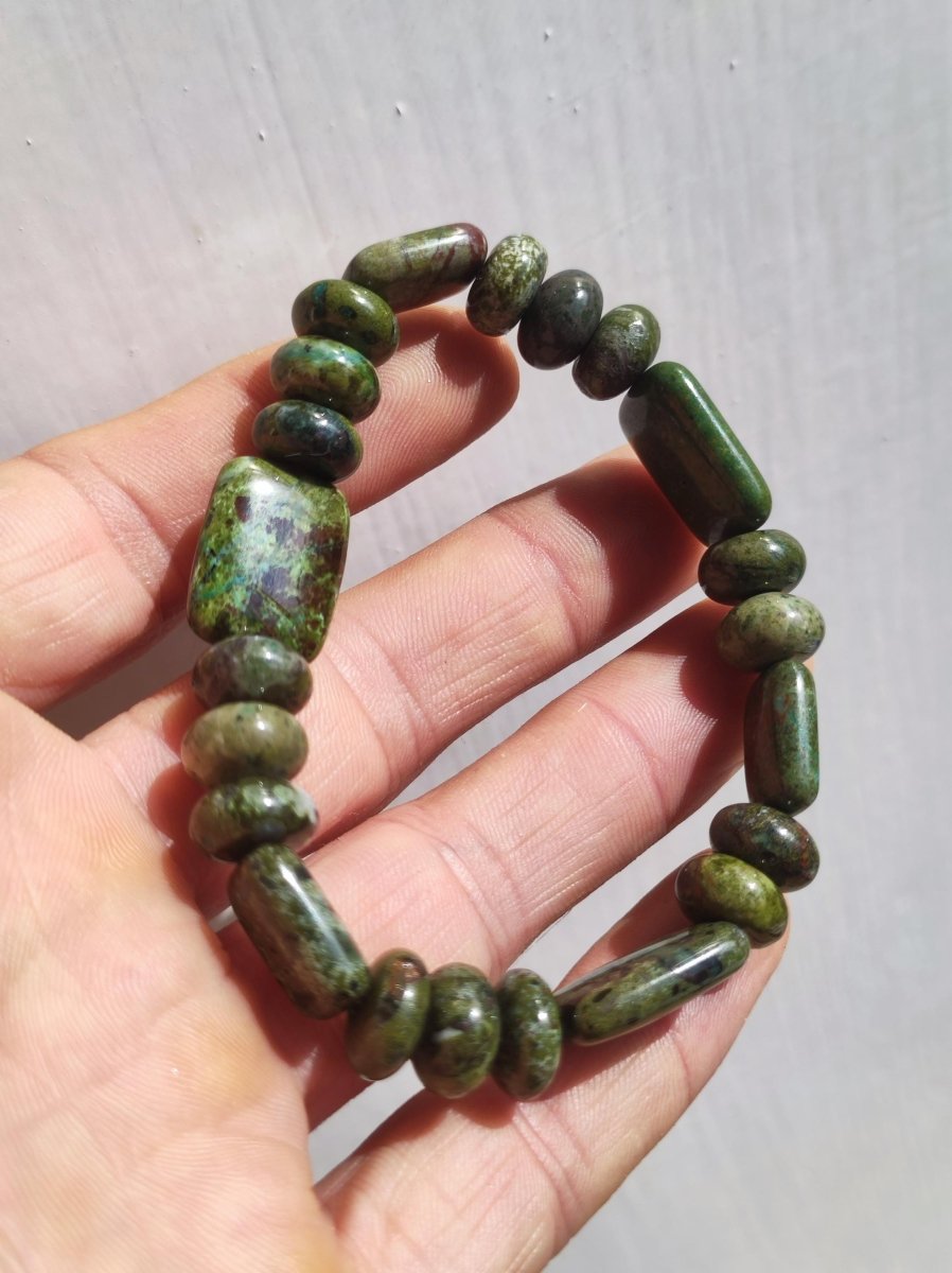 Regenwald Rhyolith - Edelstein Armband Perlen Heilstein Natur grün Energie Natur Echt Rarität Schmuck Frau Mann Er Sie Bruder Geschenk - Art of Nature Berlin