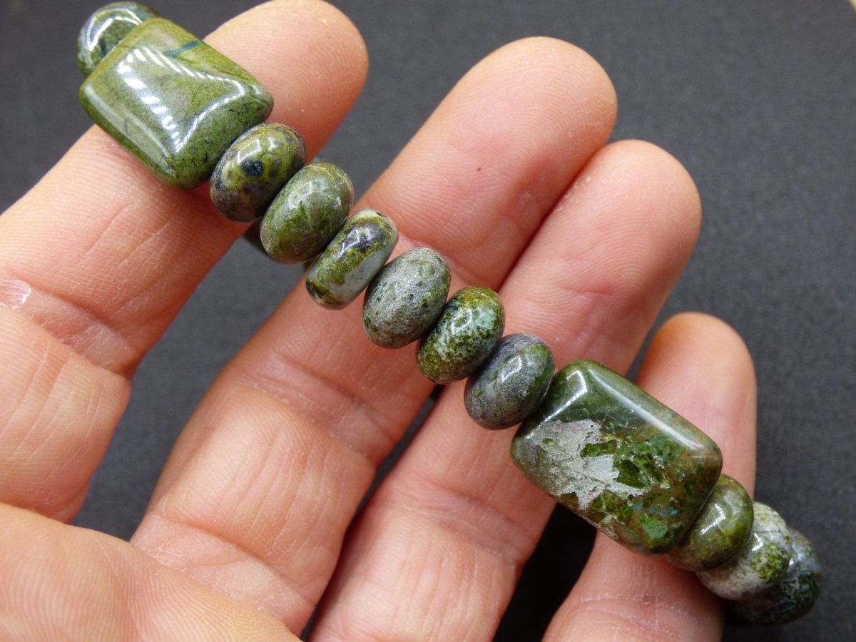 Regenwald Rhyolith - Edelstein Armband Perlen Heilstein Natur grün Energie Natur Echt Rarität Schmuck Frau Mann Er Sie Bruder Geschenk - Art of Nature Berlin