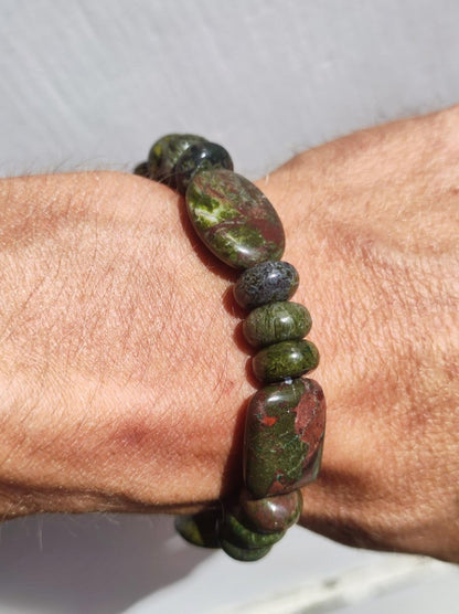 Regenwald Rhyolith - Edelstein Armband Perlen Heilstein Natur grün Energie Natur Echt Rarität Schmuck Frau Mann Er Sie Bruder Geschenk - Art of Nature Berlin