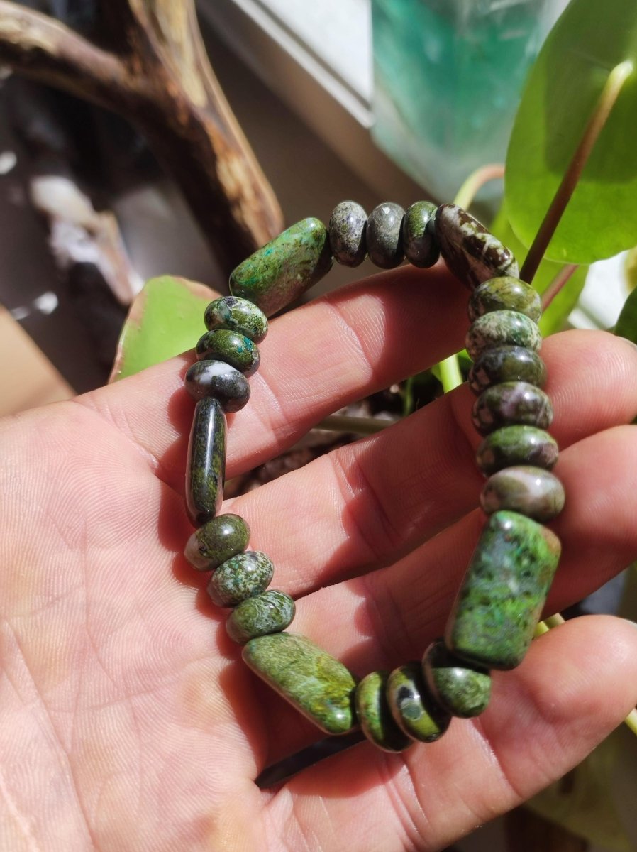 Regenwald Rhyolith - Edelstein Armband Perlen Heilstein Natur grün Energie Natur Echt Rarität Schmuck Frau Mann Er Sie Bruder Geschenk - Art of Nature Berlin