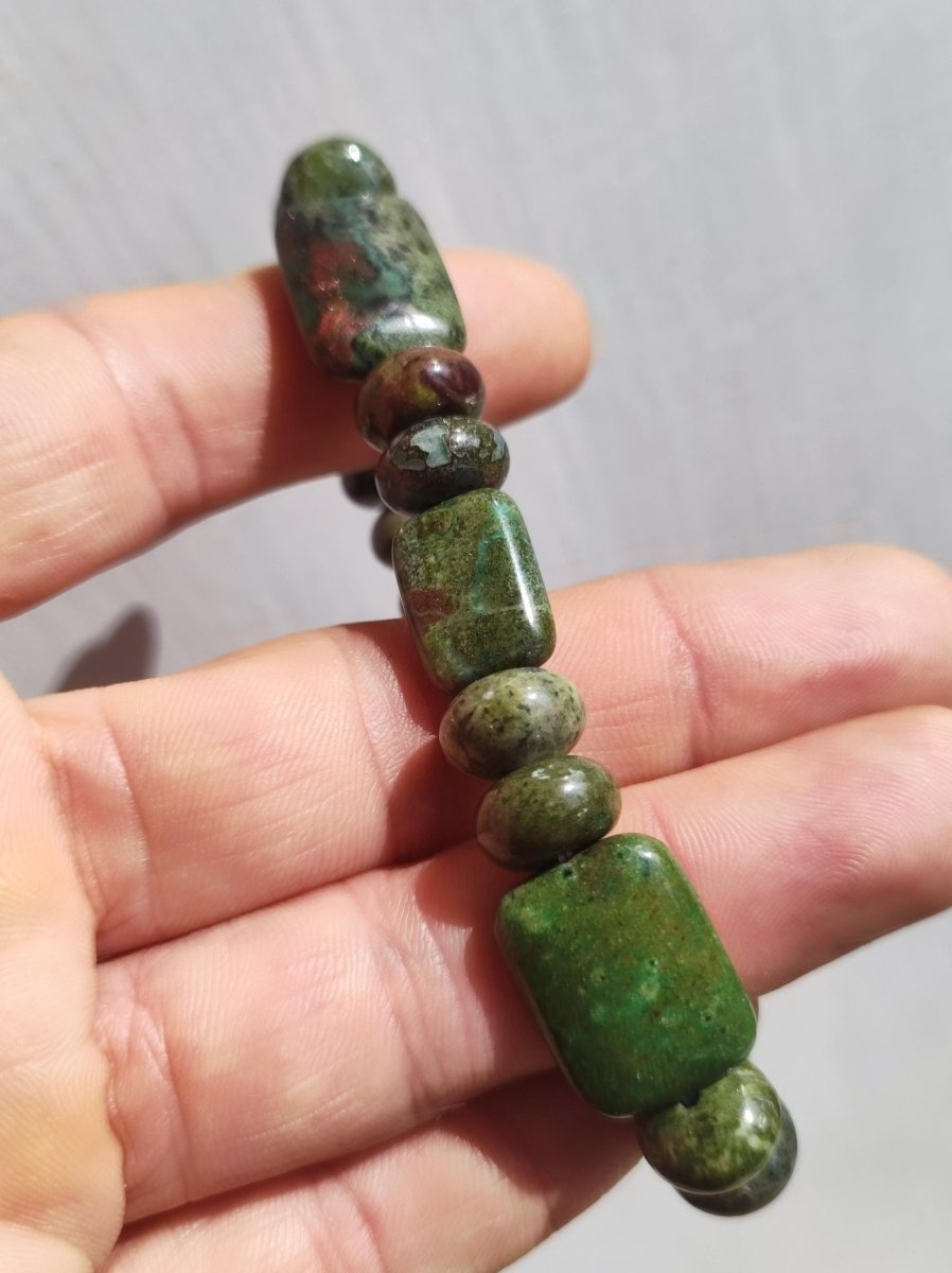 Regenwald Rhyolith - Edelstein Armband Perlen Heilstein Natur grün Energie Natur Echt Rarität Schmuck Frau Mann Er Sie Bruder Geschenk - Art of Nature Berlin