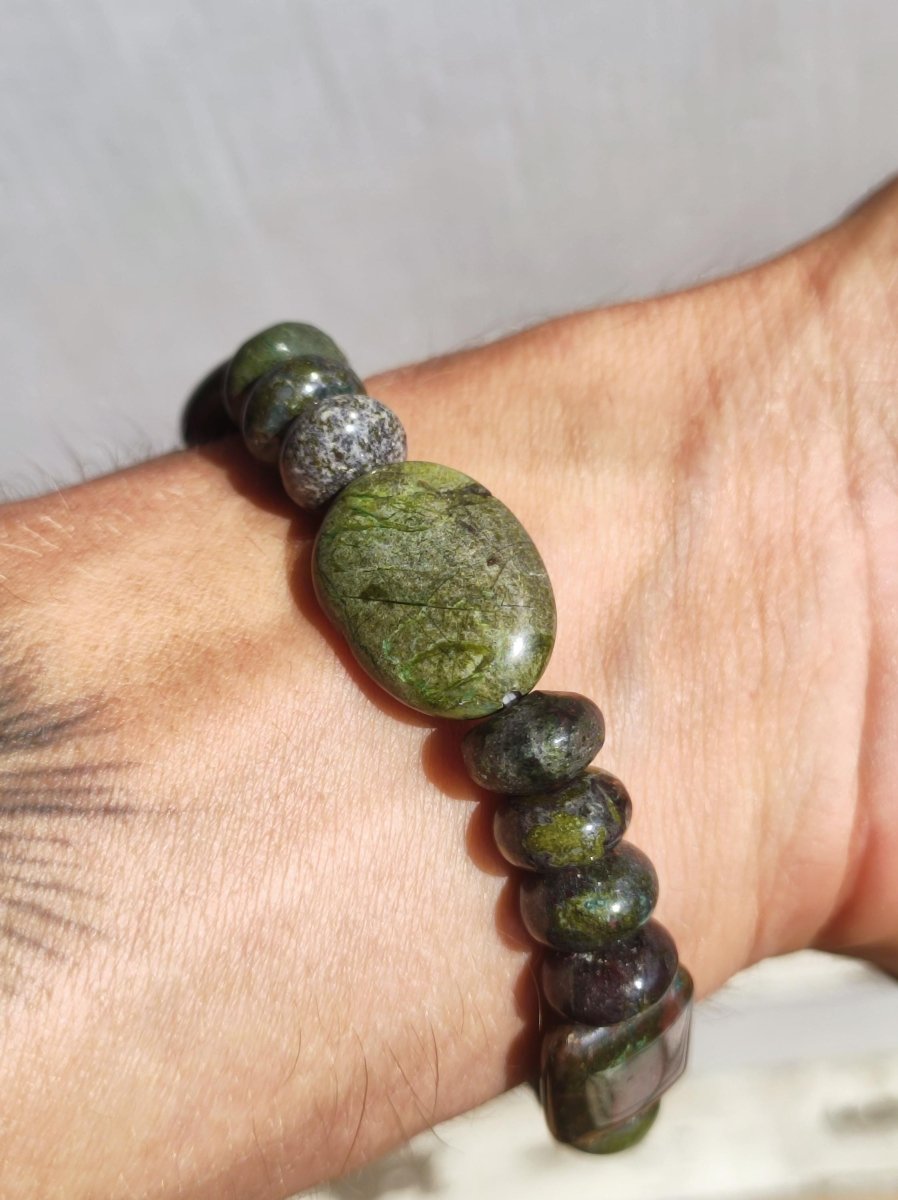 Regenwald Rhyolith - Edelstein Armband Perlen Heilstein Natur grün Energie Natur Echt Rarität Schmuck Frau Mann Er Sie Bruder Geschenk - Art of Nature Berlin