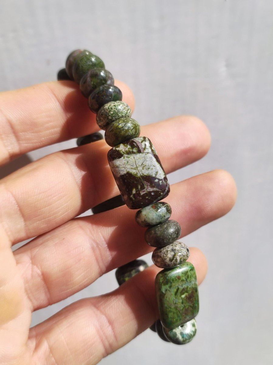 Regenwald Rhyolith - Edelstein Armband Perlen Heilstein Natur grün Energie Natur Echt Rarität Schmuck Frau Mann Er Sie Bruder Geschenk - Art of Nature Berlin