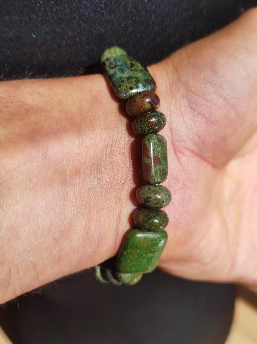 Regenwald Rhyolith - Edelstein Armband Perlen Heilstein Natur grün Energie Natur Echt Rarität Schmuck Frau Mann Er Sie Bruder Geschenk - Art of Nature Berlin