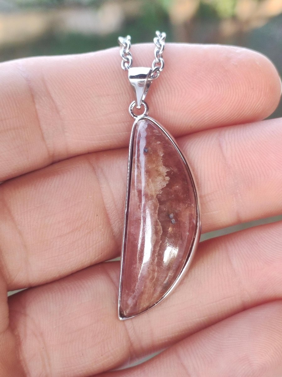 Rhodochrosit - 925 Silber Edelstein Kette rosa pink Halbmond Heilstein Er Sie Mann Frau Freund Geschenk Glück Anhänger Natur Unikat Schmuck - Art of Nature Berlin