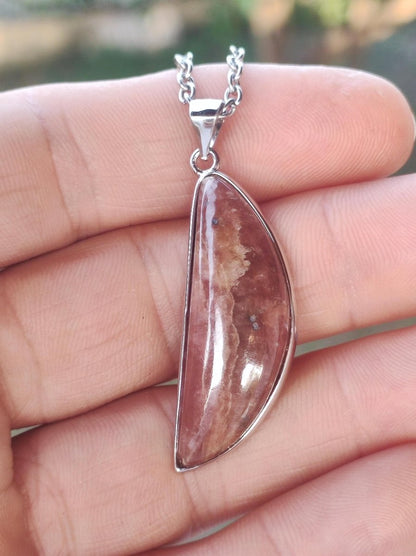 Rhodochrosit - 925 Silber Edelstein Kette rosa pink Halbmond Heilstein Er Sie Mann Frau Freund Geschenk Glück Anhänger Natur Unikat Schmuck - Art of Nature Berlin