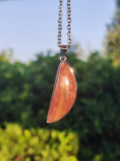 Rhodochrosit - 925 Silber Edelstein Kette rosa pink Halbmond Heilstein Er Sie Mann Frau Freund Geschenk Glück Anhänger Natur Unikat Schmuck - Art of Nature Berlin