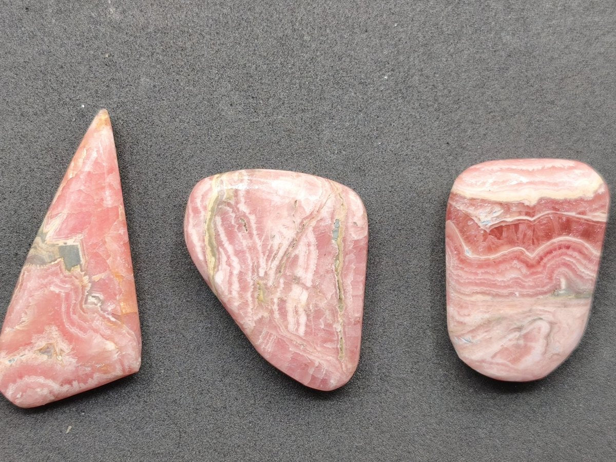 Rhodochrosit A-AAA Cabochons Edelstein Kristall rosa pink Heilstein Er Sie Mann Frau Geschenk Glück Sammler Mineralien Dekoration - Art of Nature Berlin