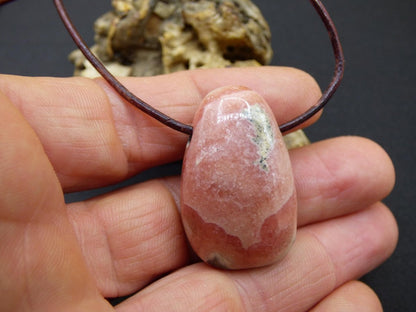 Rhodochrosit A - Edelstein Kette rosa pink Heilstein Er Sie Mann Frau Geschenk Glück Anhänger HIPPIE GOA Boho Tibet Ethno Natur Unikat - Art of Nature Berlin