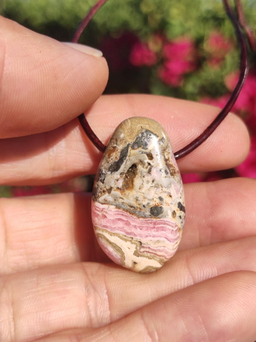 Rhodochrosit A - Edelstein Kette rosa pink Heilstein Er Sie Mann Frau Geschenk Glück Anhänger HIPPIE GOA Boho Tibet Ethno Natur Unikat - Art of Nature Berlin