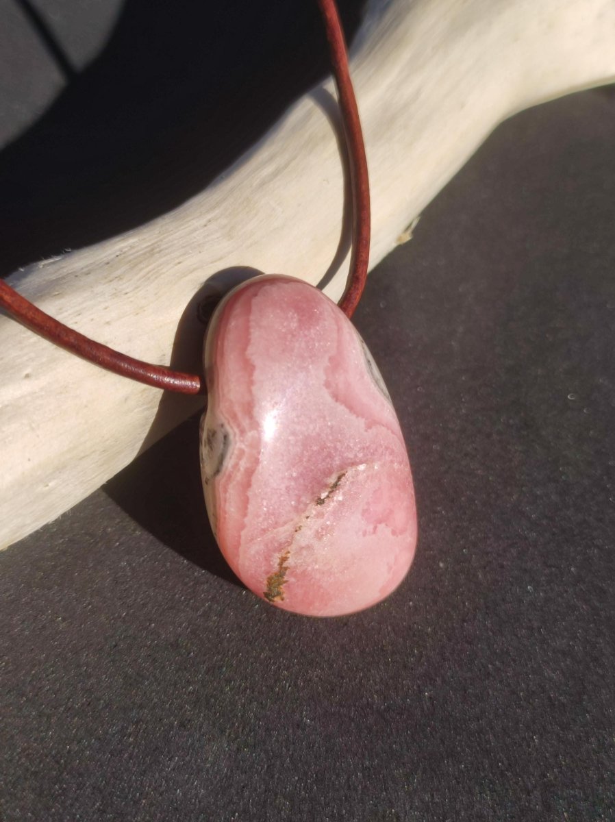 Rhodochrosit A - Edelstein Kette rosa pink Heilstein Er Sie Mann Frau Geschenk Glück Anhänger HIPPIE GOA Boho Tibet Ethno Natur Unikat - Art of Nature Berlin