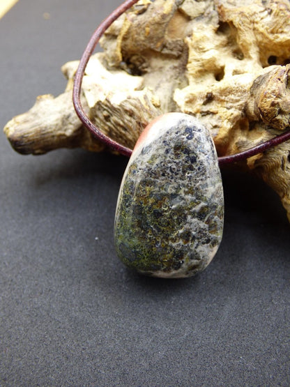 Rhodochrosit A - Edelstein Kette rosa pink Heilstein Er Sie Mann Frau Geschenk Glück Anhänger HIPPIE GOA Boho Tibet Ethno Natur Unikat - Art of Nature Berlin