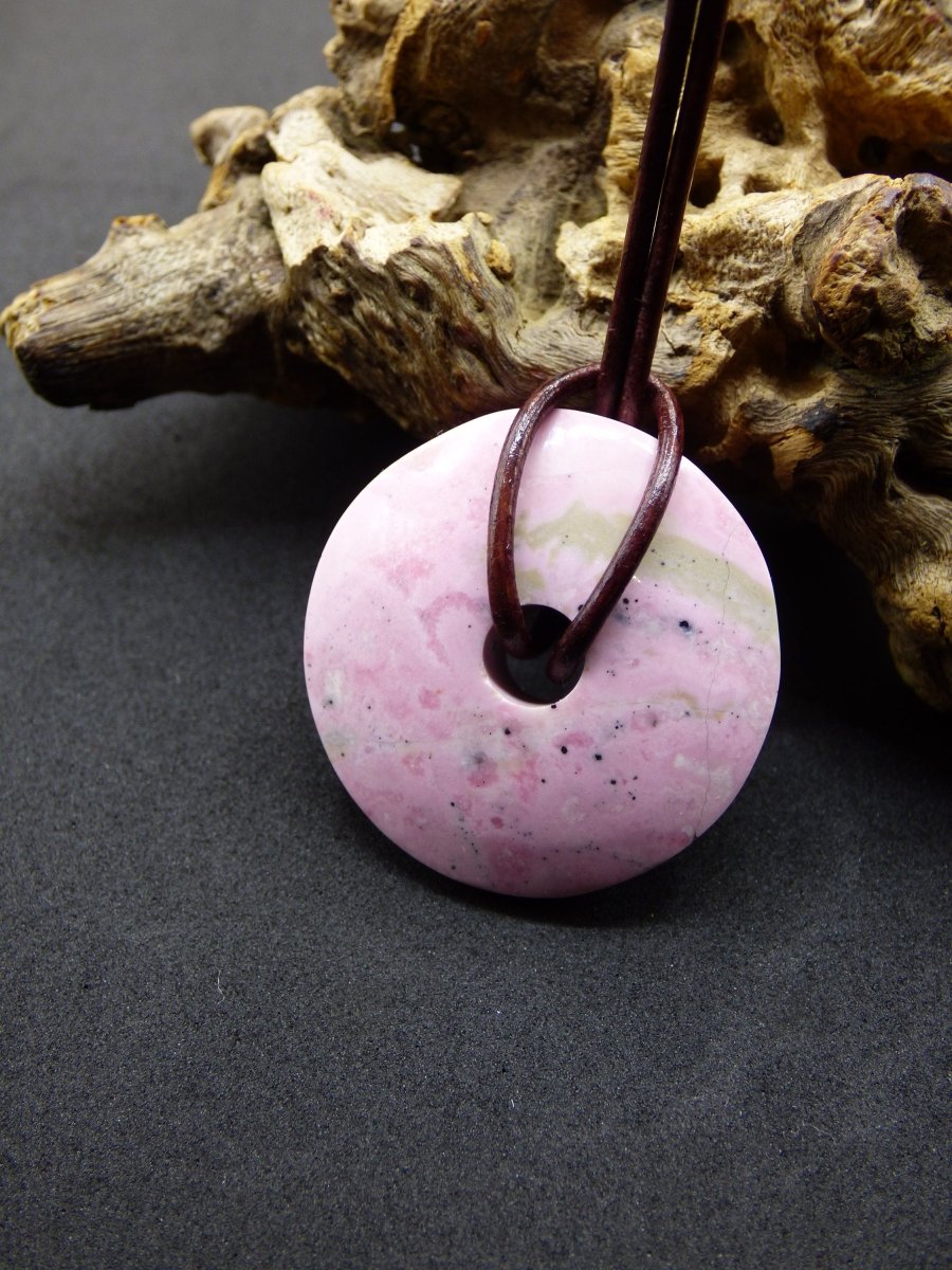 Rhodonit ~ 30mm Donut Edelstein Kette rosa Natur Rarität Schutzsymbol Heilstein Kristall HIPPIE Boho Tibet Ethno Mann Frau Geschenk Er Sie - Art of Nature Berlin