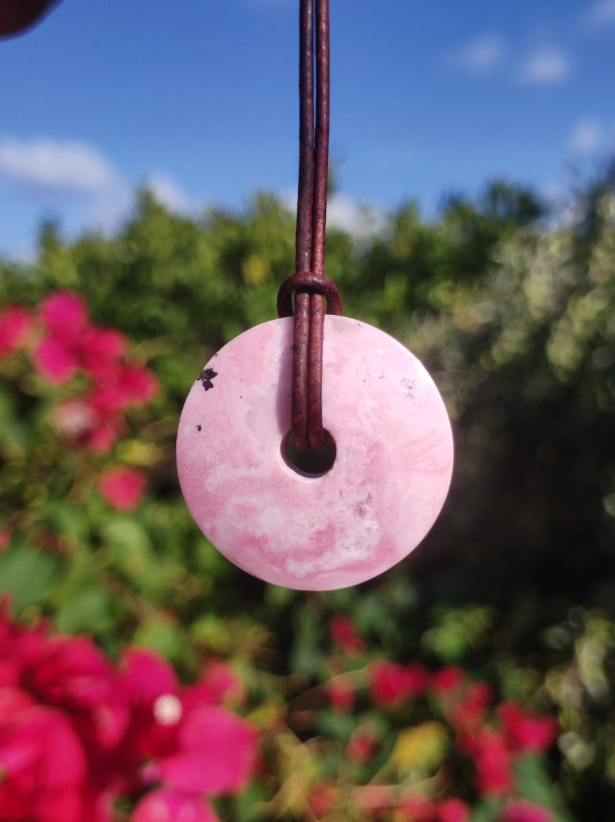 Rhodonit ~ 30mm Donut Edelstein Kette rosa Natur Rarität Schutzsymbol Heilstein Kristall HIPPIE Boho Tibet Ethno Mann Frau Geschenk Er Sie - Art of Nature Berlin