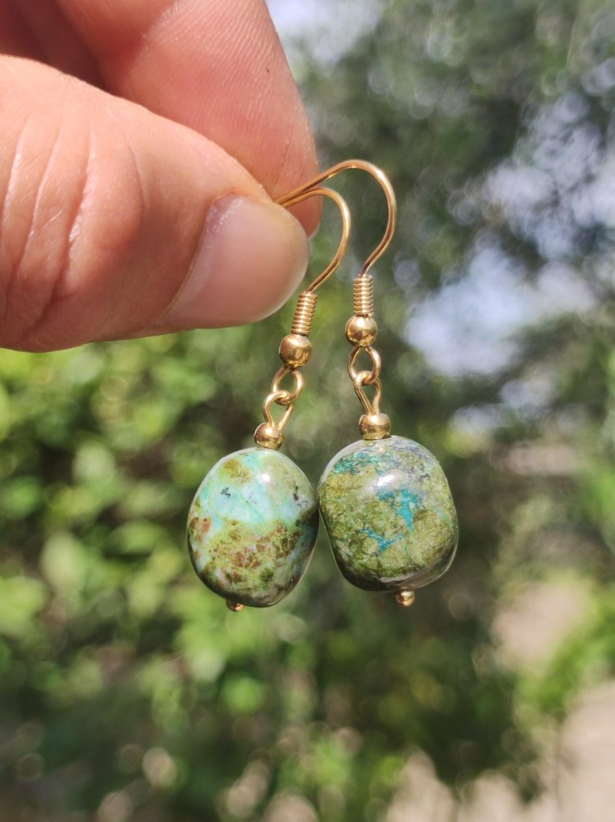 Rhyolith ~ Edelstein Ohrringe Geschenk Frau Schmuck Sie Freundin grün GOA Hippie Boho Natur Heilstein Natur Ohrhänger Edelstahl - Art of Nature Berlin