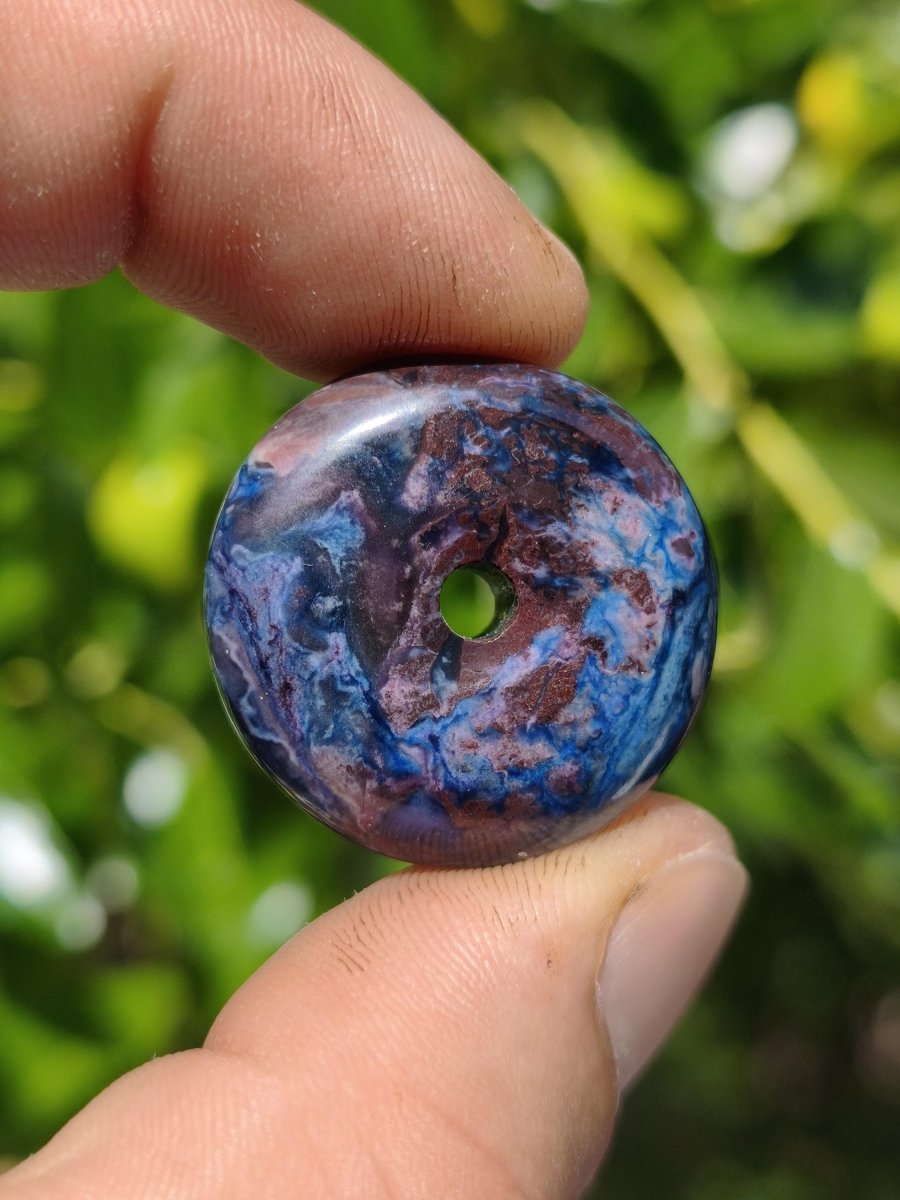 Richterit Sugilith Bustamit Schutz Donut Pi Edelstein Kette HIPPIE GOA Boho Nature Heilstein Rarität Selten Flash Wow Sammler Sugilite lila - Art of Nature Berlin