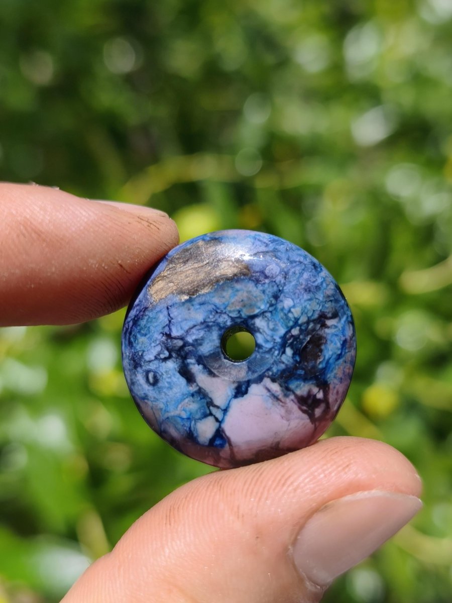 Richterit Sugilith Bustamit Schutz Donut Pi Edelstein Kette HIPPIE GOA Boho Nature Heilstein Rarität Selten Flash Wow Sammler Sugilite lila - Art of Nature Berlin