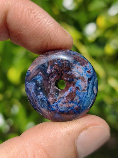 Richterit Sugilith Bustamit Schutz Donut Pi Edelstein Kette HIPPIE GOA Boho Nature Heilstein Rarität Selten Flash Wow Sammler Sugilite lila - Art of Nature Berlin