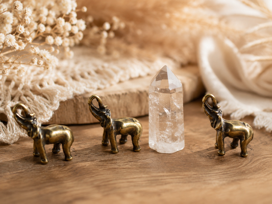 Elefanten ~ Messing Figur Dekoration Haus Altar ~ Geschenk zum Stein ~ ~Goa ~Hippie ~Boho ~Schmuck ~Heilsteine