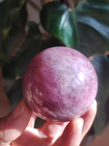 Rosa Pink Amethyst - Edelstein Kugel Deko Sphere Massage Kristall Meditation Heilstein Frau Mann Geschenk Er Sie Haus Energie Wohn - Art of Nature Berlin