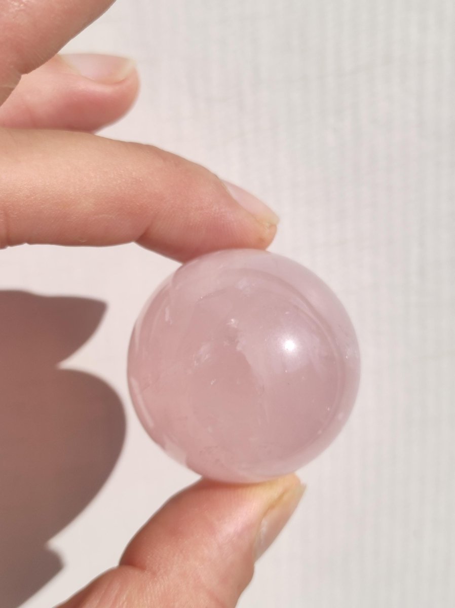 Rosenquarz ~ Magische Edelstein Kugel Massage & Deko Sphere Crystal Spielkugel Meditation ~HIPPIE ~GOA~Boho~Ethno~Heilstein - Art of Nature Berlin