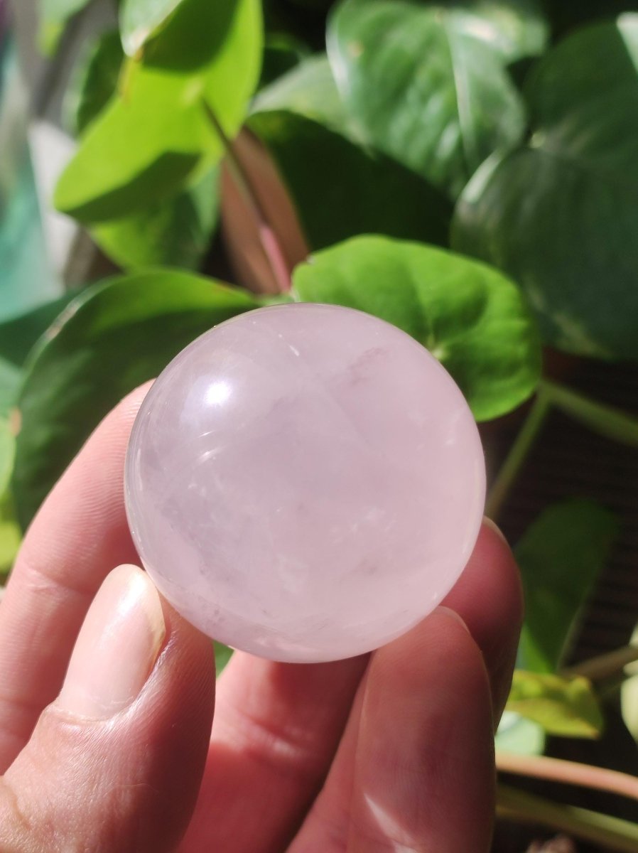 Rosenquarz ~ Magische Edelstein Kugel Massage & Deko Sphere Crystal Spielkugel Meditation ~HIPPIE ~GOA~Boho~Ethno~Heilstein - Art of Nature Berlin