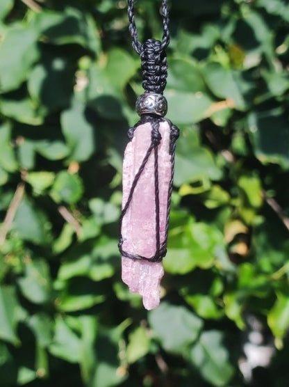 Rubellit Pink / Rosa Turmalin ~ Makramee Edelstein Kette Natur Rarität Heilstein Kristall HIPPIE Boho Mann Frau Geschenk Er Sie roh Mineral - Art of Nature Berlin