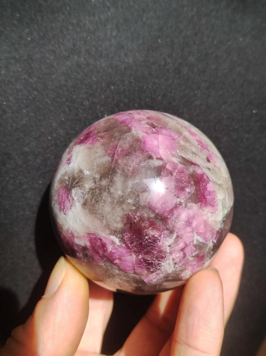 Rubellit / Pink Turmalin A - Edelstein Kugel Deko Sphere Massage Kristall Meditation Heilstein Frau Mann Geschenk Er Sie Haus Energie - Art of Nature Berlin