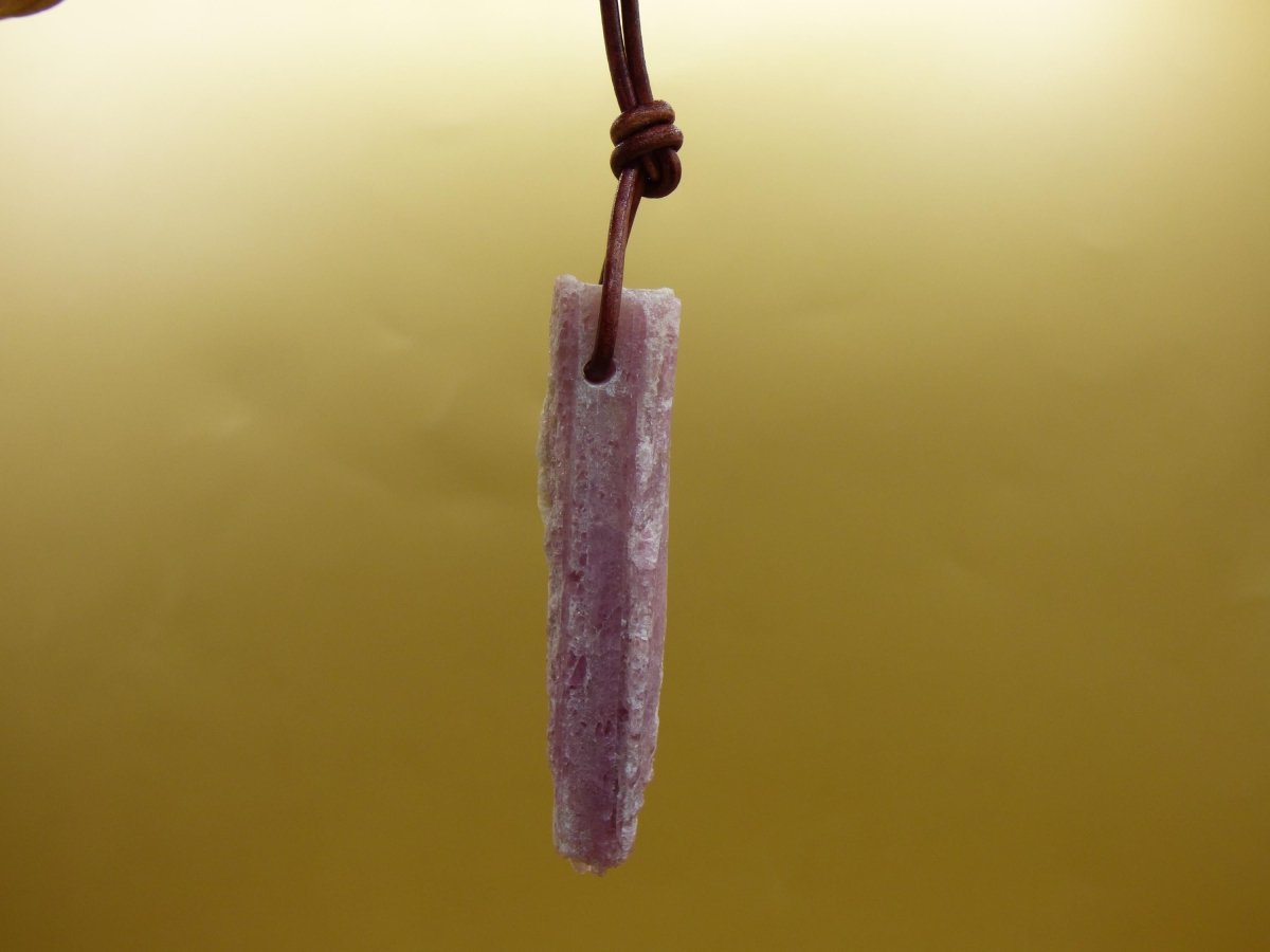 Rubellit Pinker / Rosa Turmalin roh ~ Edelstein Kette Heilstein Natur Heilstein Anhänger Mann Frau Mutter Tochter Bruder Schwester Geschenk - Art of Nature Berlin