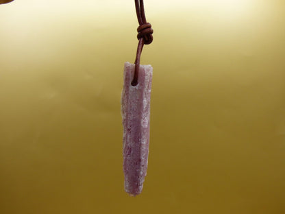 Rubellit Pinker / Rosa Turmalin roh ~ Edelstein Kette Heilstein Natur Heilstein Anhänger Mann Frau Mutter Tochter Bruder Schwester Geschenk - Art of Nature Berlin