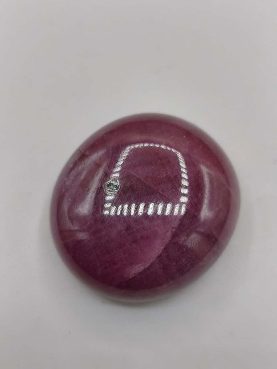 Rubin Cabochon Tansania 100ct | Edelstein purpurrot bis rosa| Unikat Cabochon dick, Handschmeichler Natürlicher rosa Kristall - Art of Nature Berlin