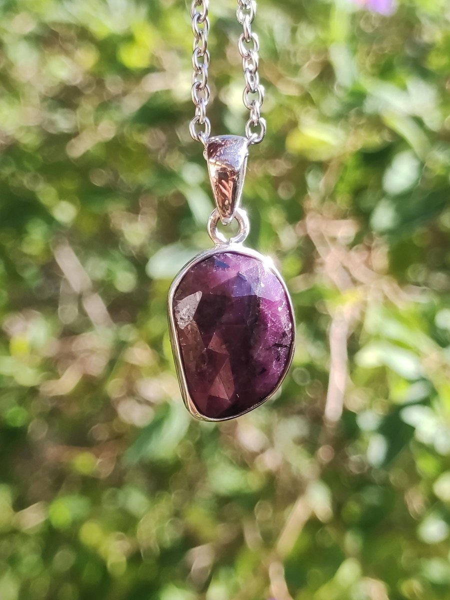 Rubin - Edelstein Kette 925 Sterling Silber - Edler Frau Mann Schmuck Filigran Hochzeitstag Geburtstag Geschenk Heilstein Rarität rot - Art of Nature Berlin