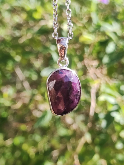 Rubin - Edelstein Kette 925 Sterling Silber - Edler Frau Mann Schmuck Filigran Hochzeitstag Geburtstag Geschenk Heilstein Rarität rot - Art of Nature Berlin