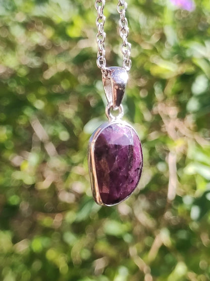 Rubin - Edelstein Kette 925 Sterling Silber - Edler Frau Mann Schmuck Filigran Hochzeitstag Geburtstag Geschenk Heilstein Rarität rot - Art of Nature Berlin