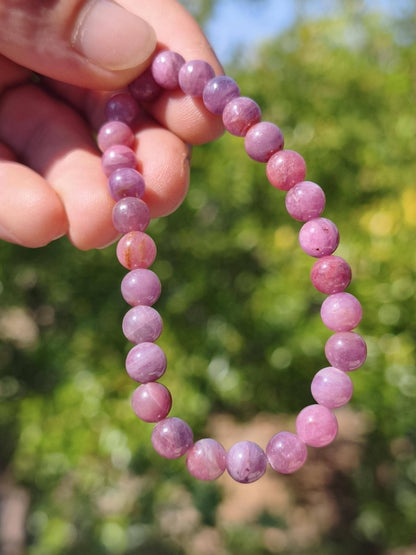 Rubin (Korund) - Edelstein Armband rosa rot pink Heilstein Geschenk Er Sie Mann Frau Freund Rarität Energie Kraft Hippie Boho Natur Selten - Art of Nature Berlin