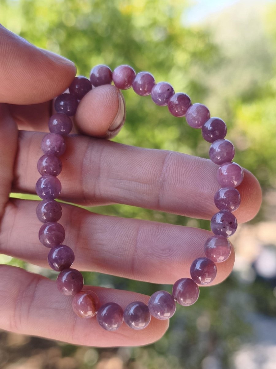 Rubin (Korund) - Edelstein Armband rosa rot pink Heilstein Geschenk Er Sie Mann Frau Freund Rarität Energie Kraft Hippie Boho Natur Selten - Art of Nature Berlin