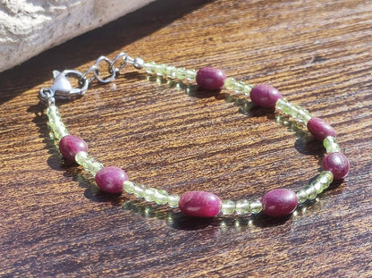 Rubin rot + Peridot grün AAA Edelstein Armband Rarität edel hochwertig Heilstein Damen Schmuck Qualität Geschenk Frau Mann Unisex Er Sie - Art of Nature Berlin