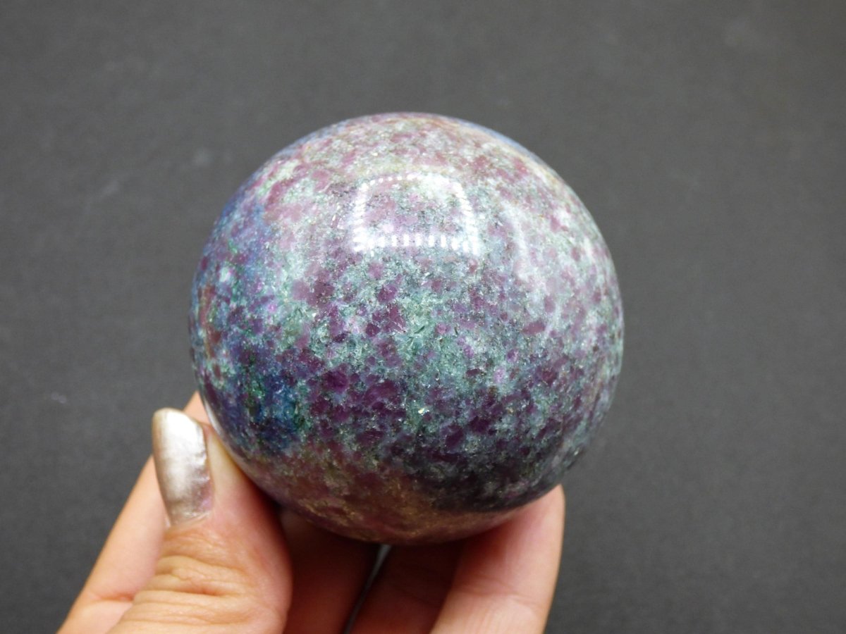 Rubin & Zoisit blau rot grün - Edelstein Kugel Deko Sphere Sammler Mineral Stufe Heilstein Wohn Qualität Selten Rarität Geschenk Mann Frau - Art of Nature Berlin
