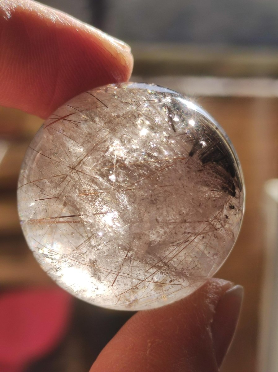 Rutilquarz A - Magische Edelstein Kugel Deko Sphere Klar Meditation Natur Heilstein Wohnen Sammler Rarität Geschenk Sammler Mineralien - Art of Nature Berlin