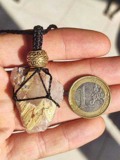 Rutilquarz mit Goldene Nadeln - Makramee Edelstein Kette Geschenk Er Sie Freundin Mann Frau Mutter HIPPIE GOA Ethno Natur Vintage Handarbeit - Art of Nature Berlin