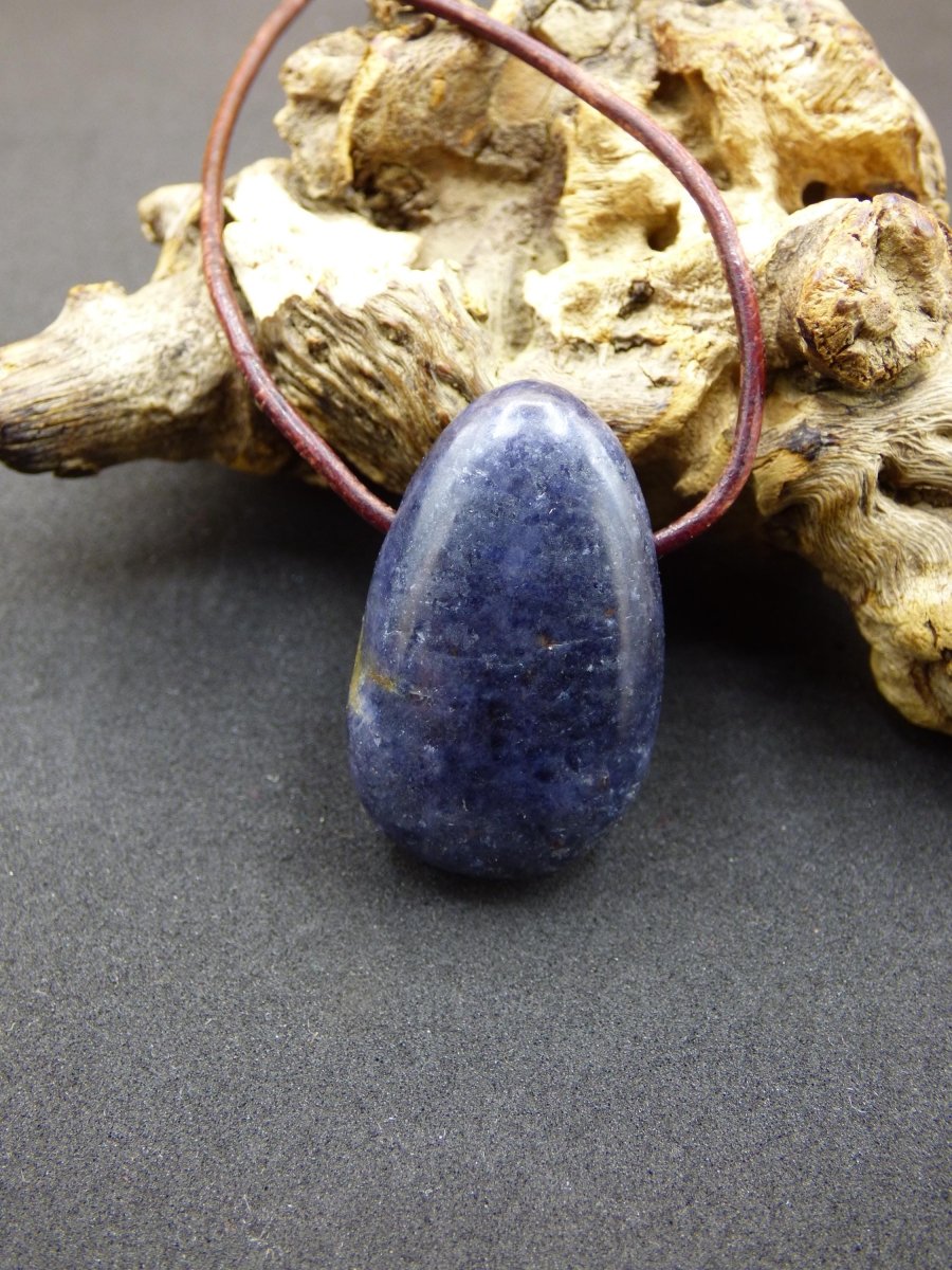 Saphir - Edelstein Kette Heilstein blau Natur Geschenk Mann Frau Er Sie Vater Sohn Mutter Glück Energie Chakra Schutz Rarität Selten Sammler - Art of Nature Berlin